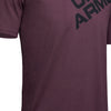Polera manga corta con gráfico de la marca UA en el hombro para hombre