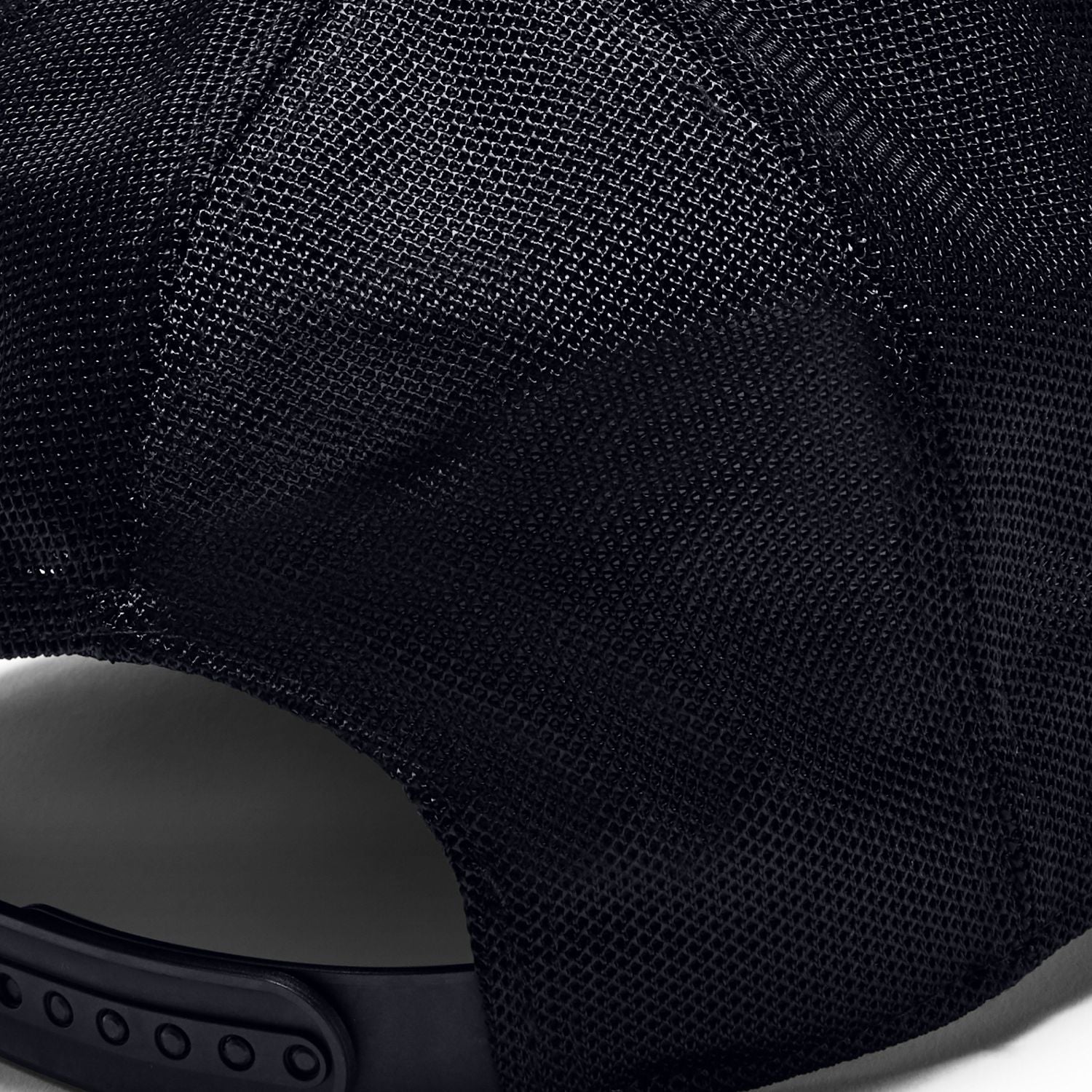 Jockey UA Armour Twist Trucker para Hombre