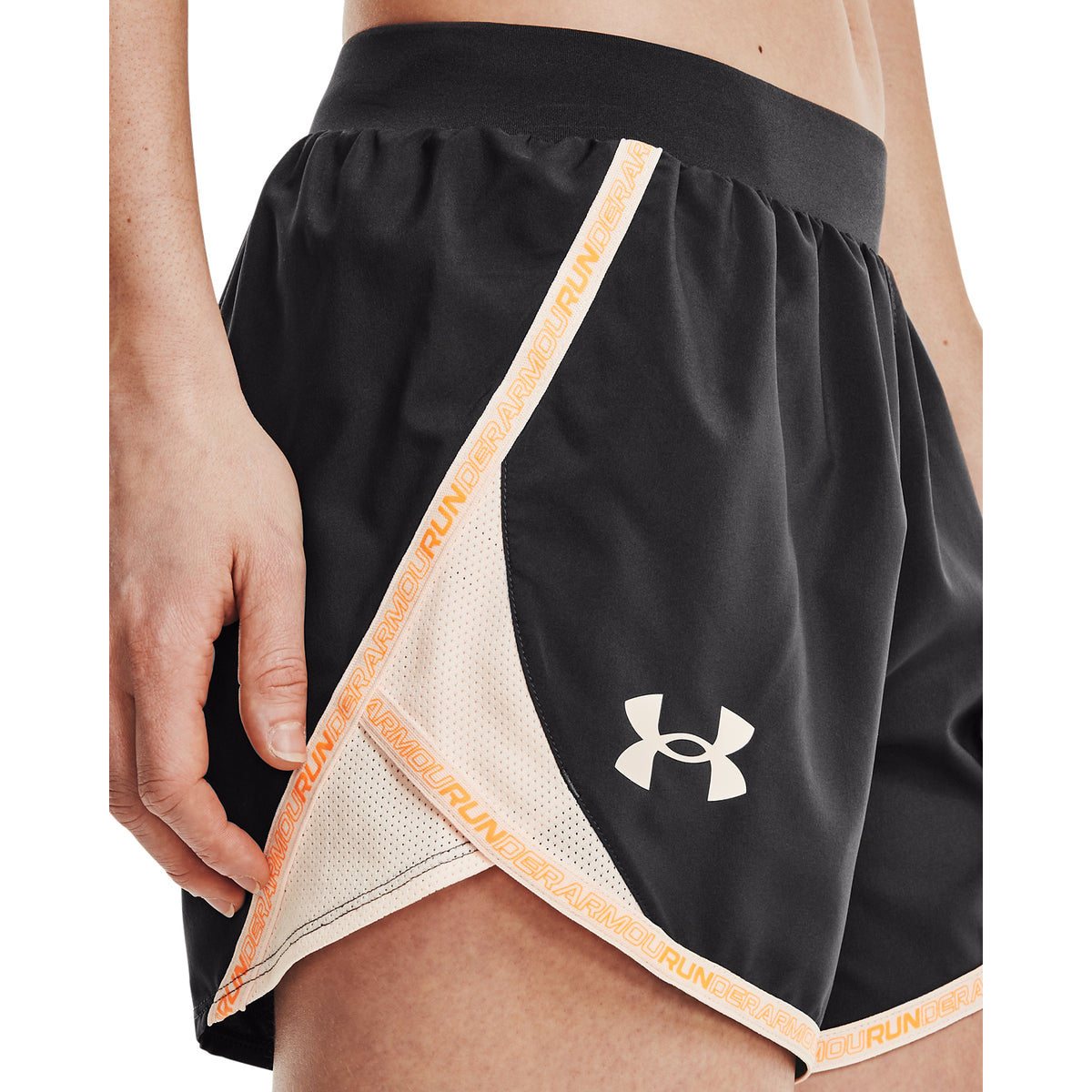 Shorts UA Fly-By 2.0 Brand para Mujer