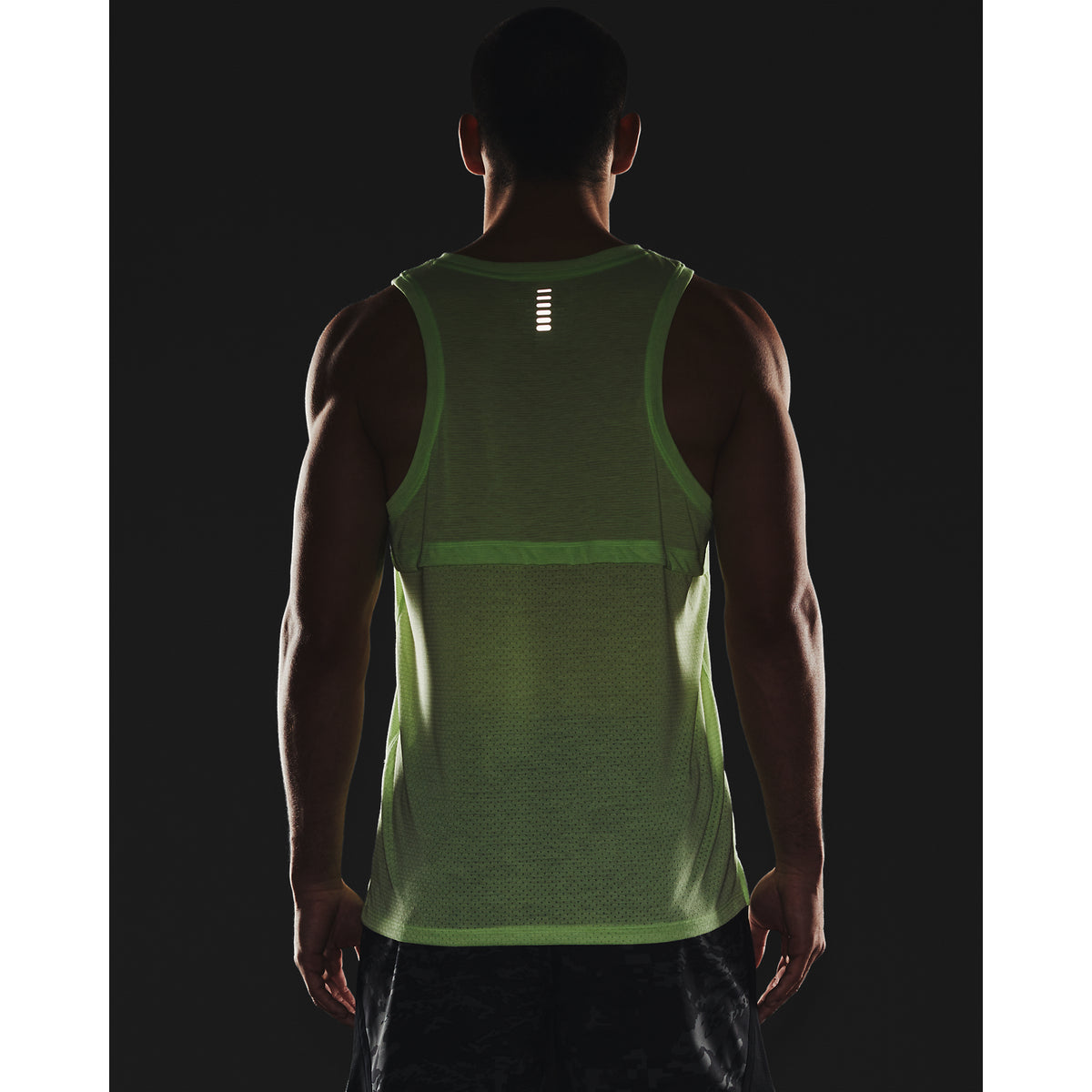 Polera Sin Mangas UA Streaker Run para Hombre