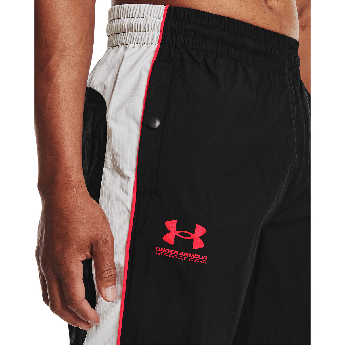 Jogger UA Woven Track para Hombre