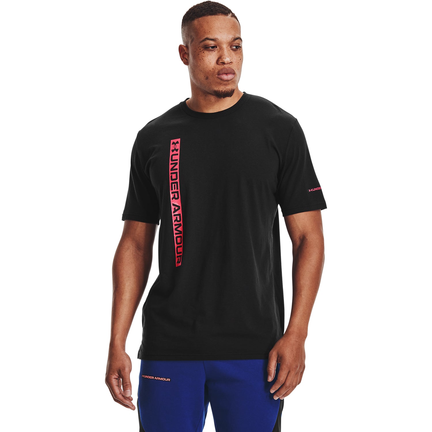 Polera manga cortaUA Vertical Wordmark para Hombre