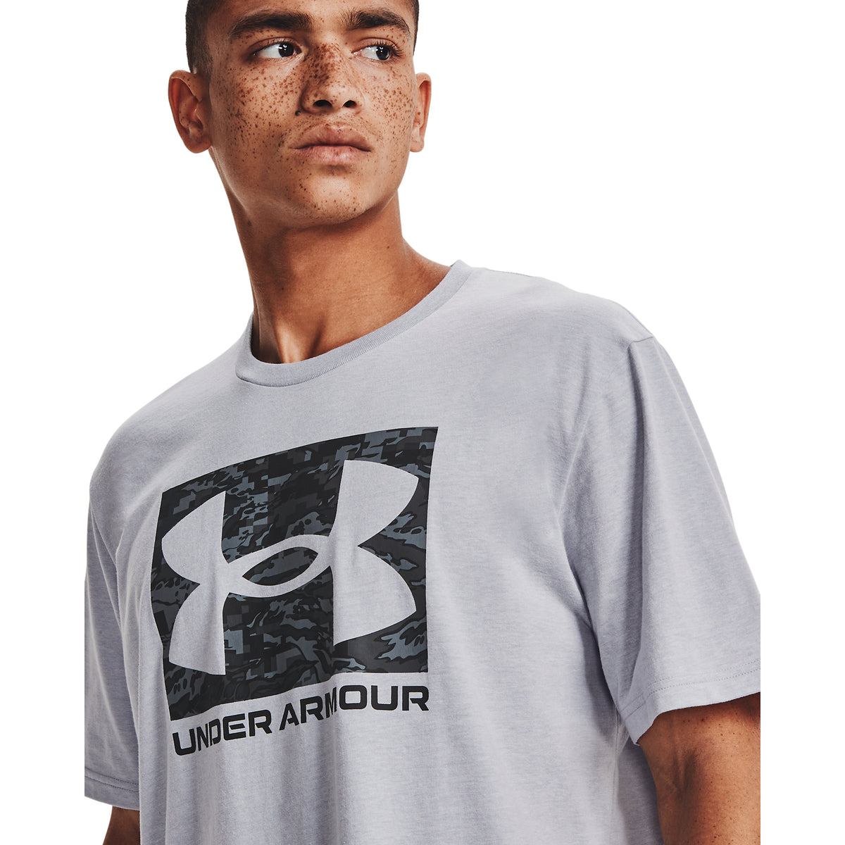 Polera Manga Corta ABC Camo Boxed Logo para Hombre Under Armour