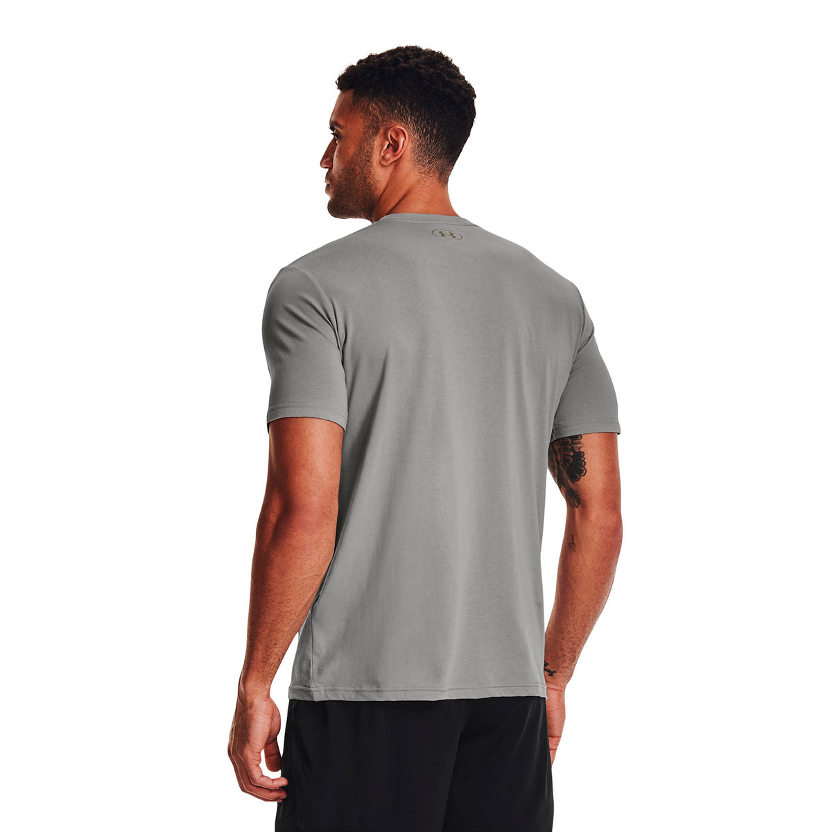 Polera UA Stacked Logo Fill T para hombre