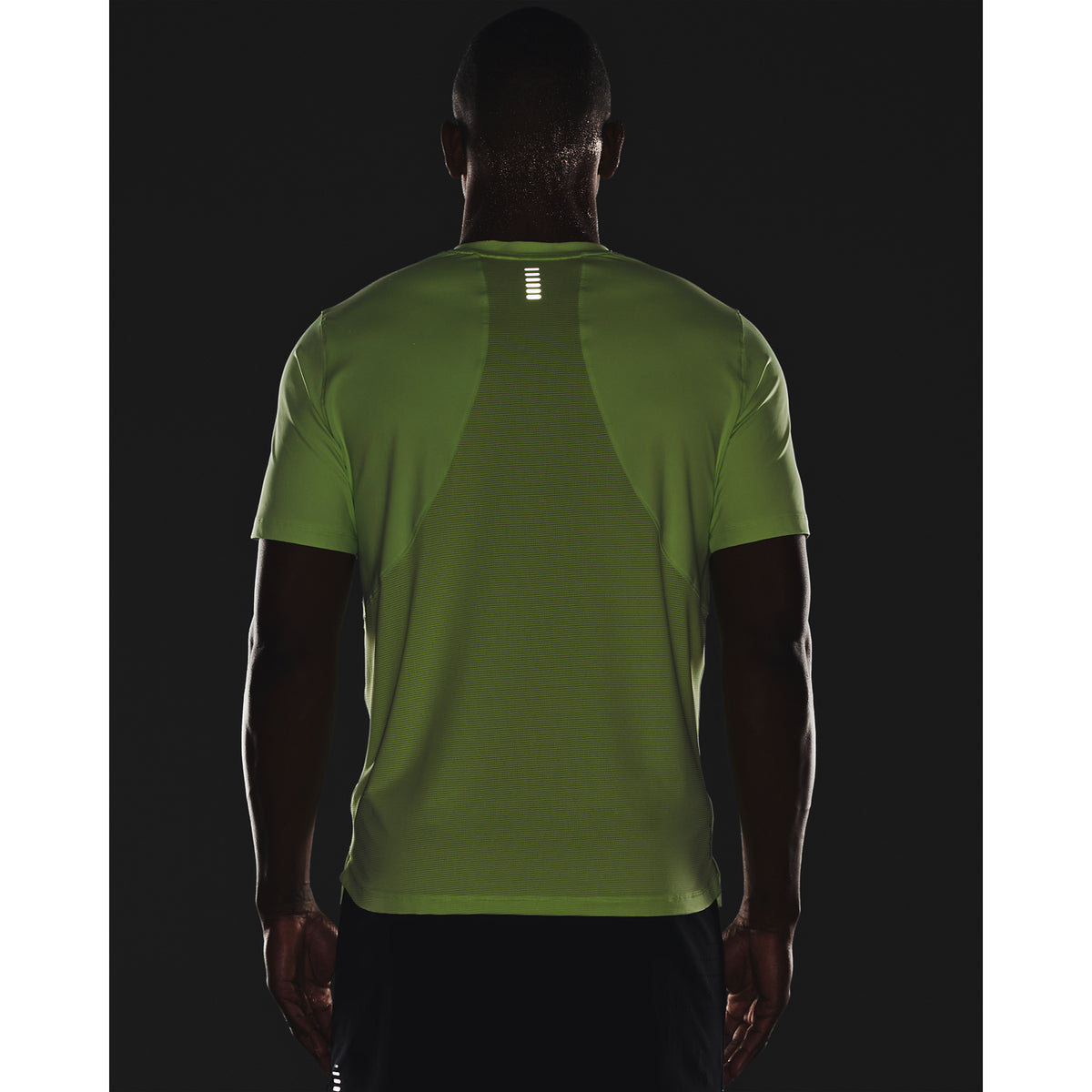 Polera UA Iso-Chill Run para hombre