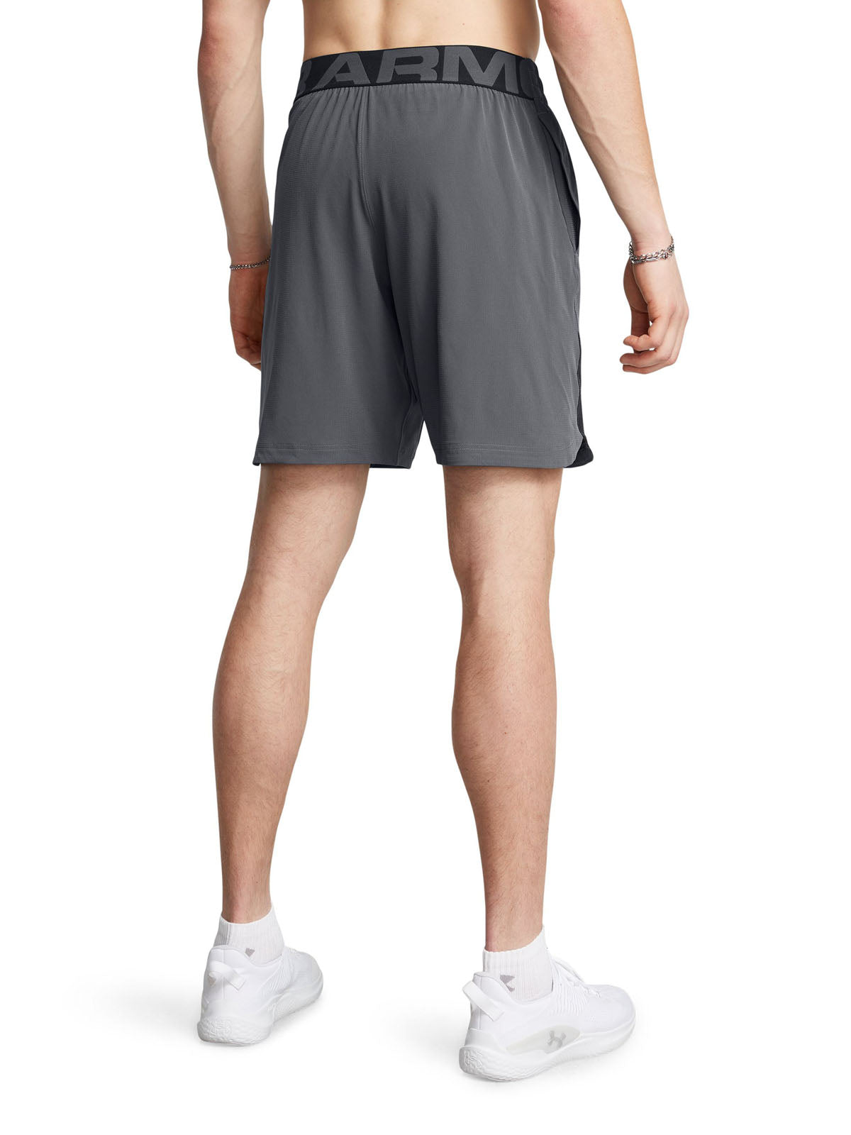 Shorts UA Elevated Woven 2.0 para hombre