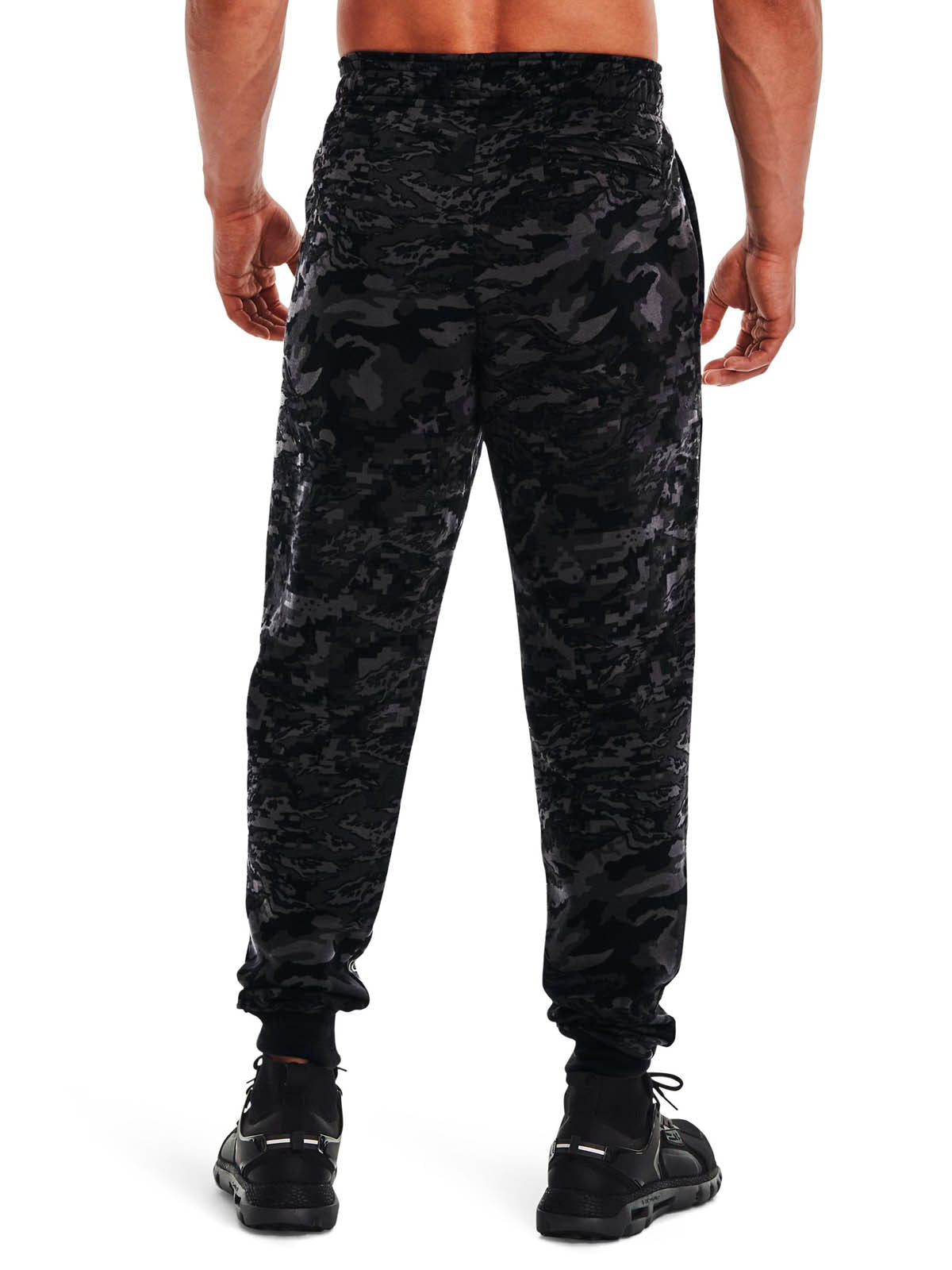 Joggers UA Rival Fleece Camo Script para hombres