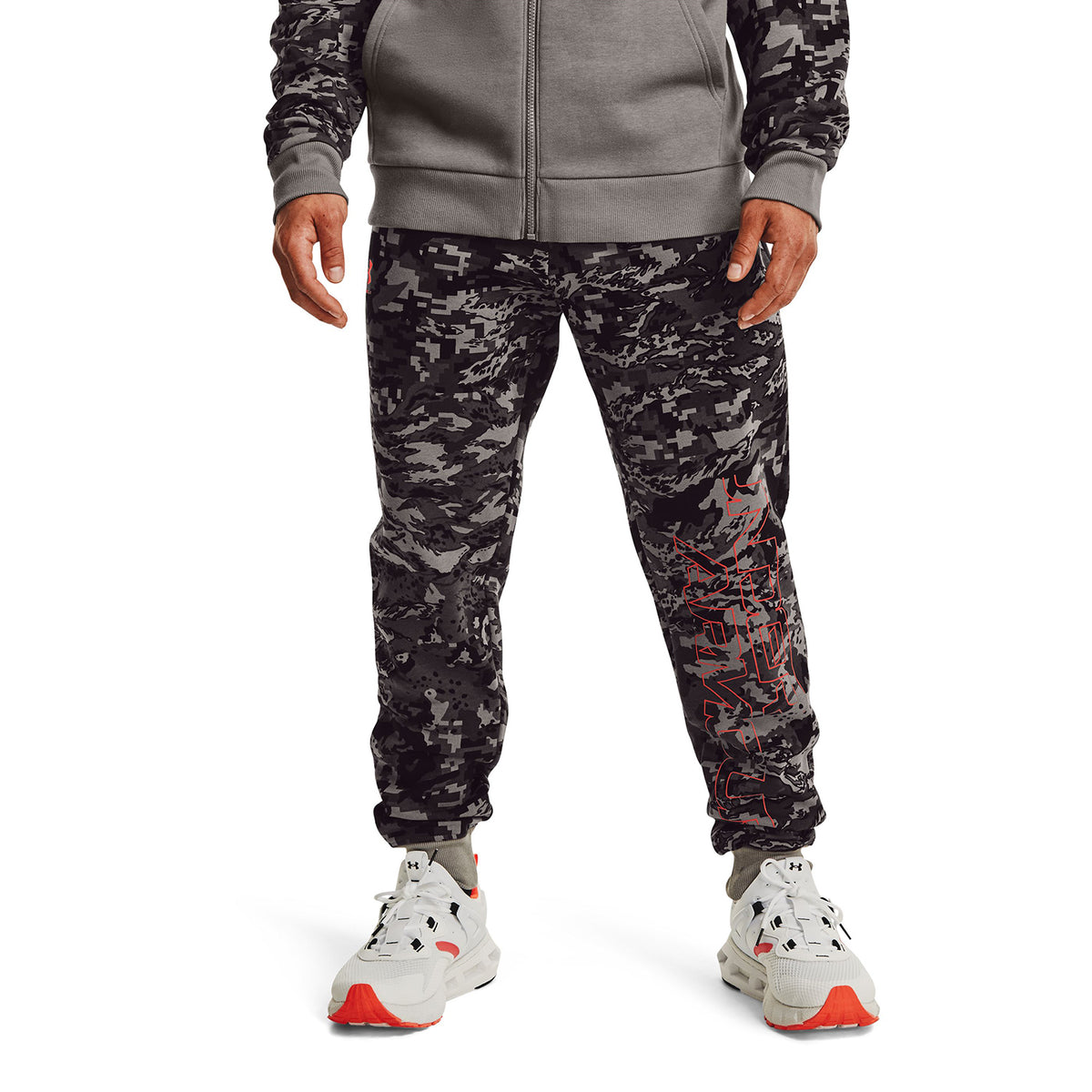 Joggers UA Rival Fleece Camo Script para hombres
