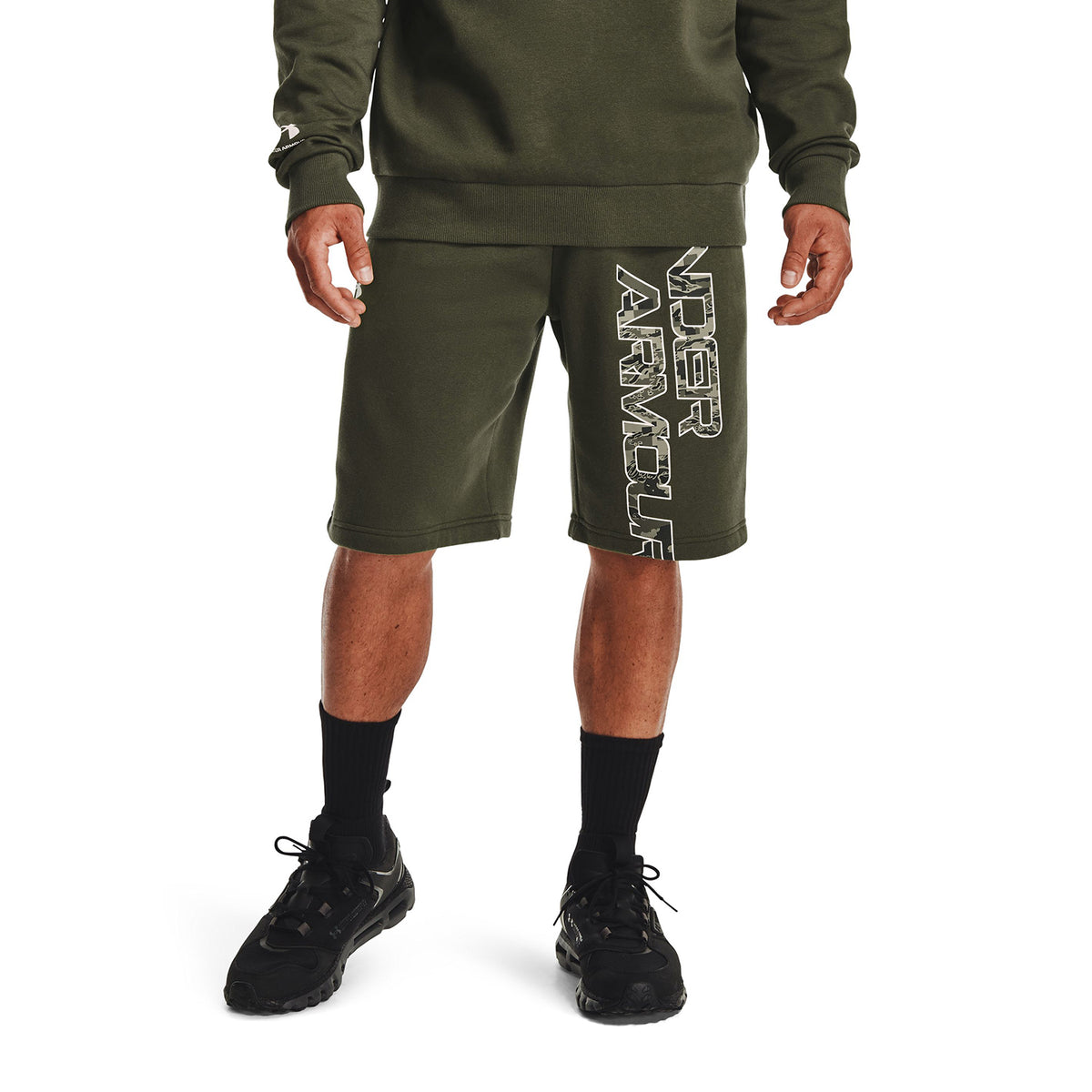 Shorts UA Rival Fleece Camo Script para hombre