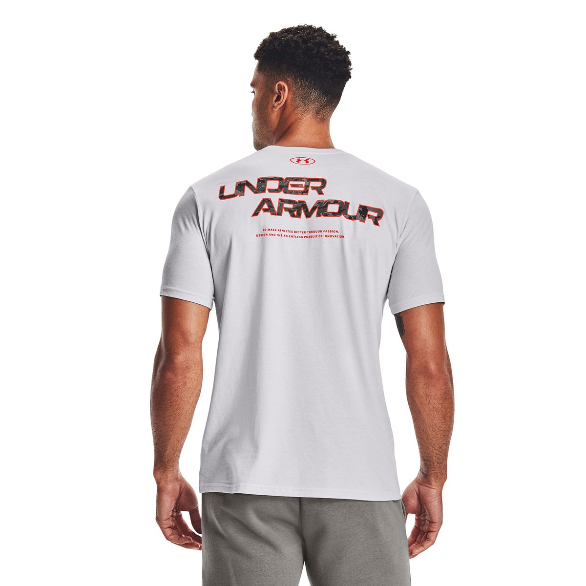 Polera manga corta UA ABC Camo Fill Wordmark para hombre