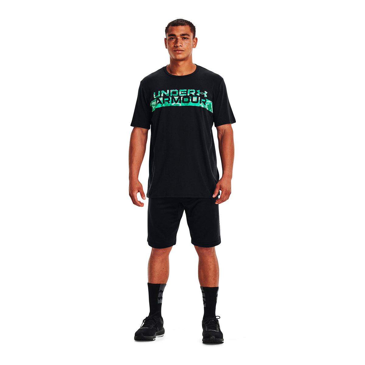 Polera UA Camo Chest Stripe para hombre