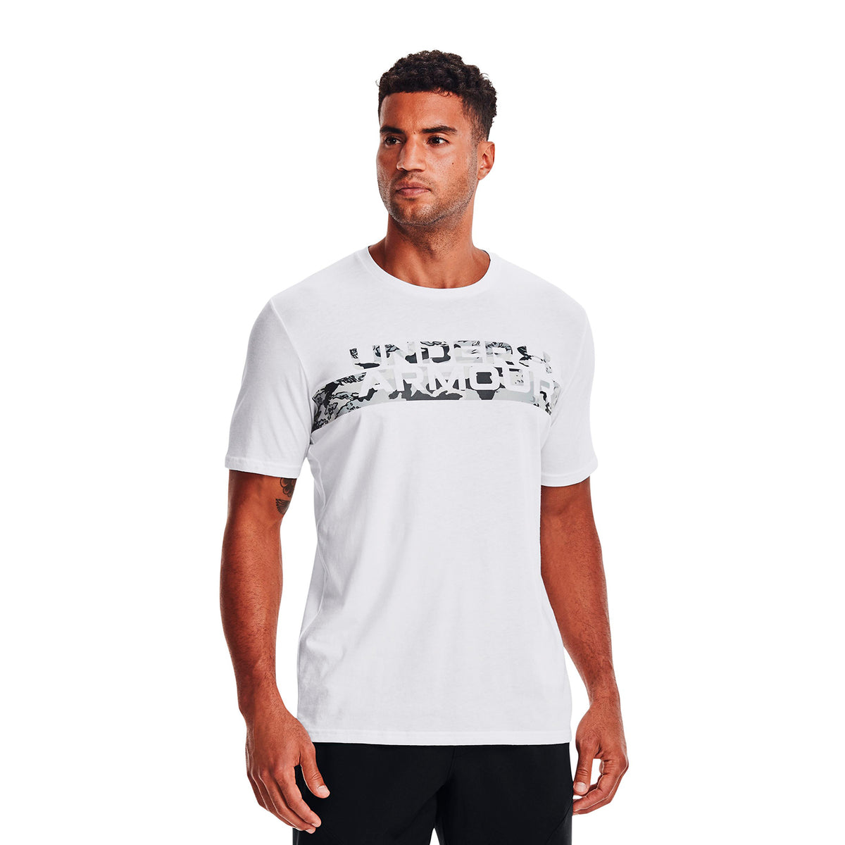 Polera UA Camo Chest Stripe para hombre