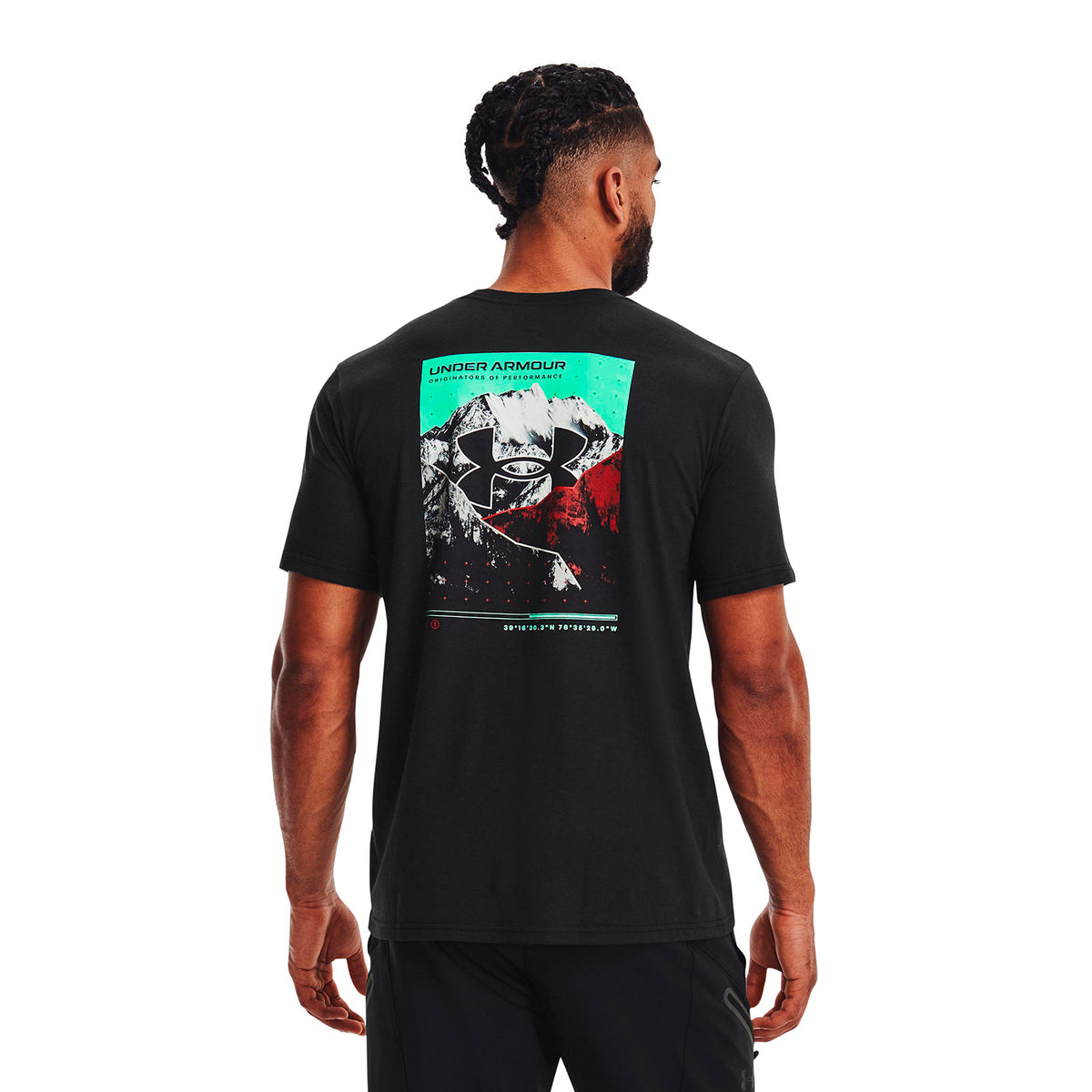 Polera UA Engineered Mountain SS para hombre