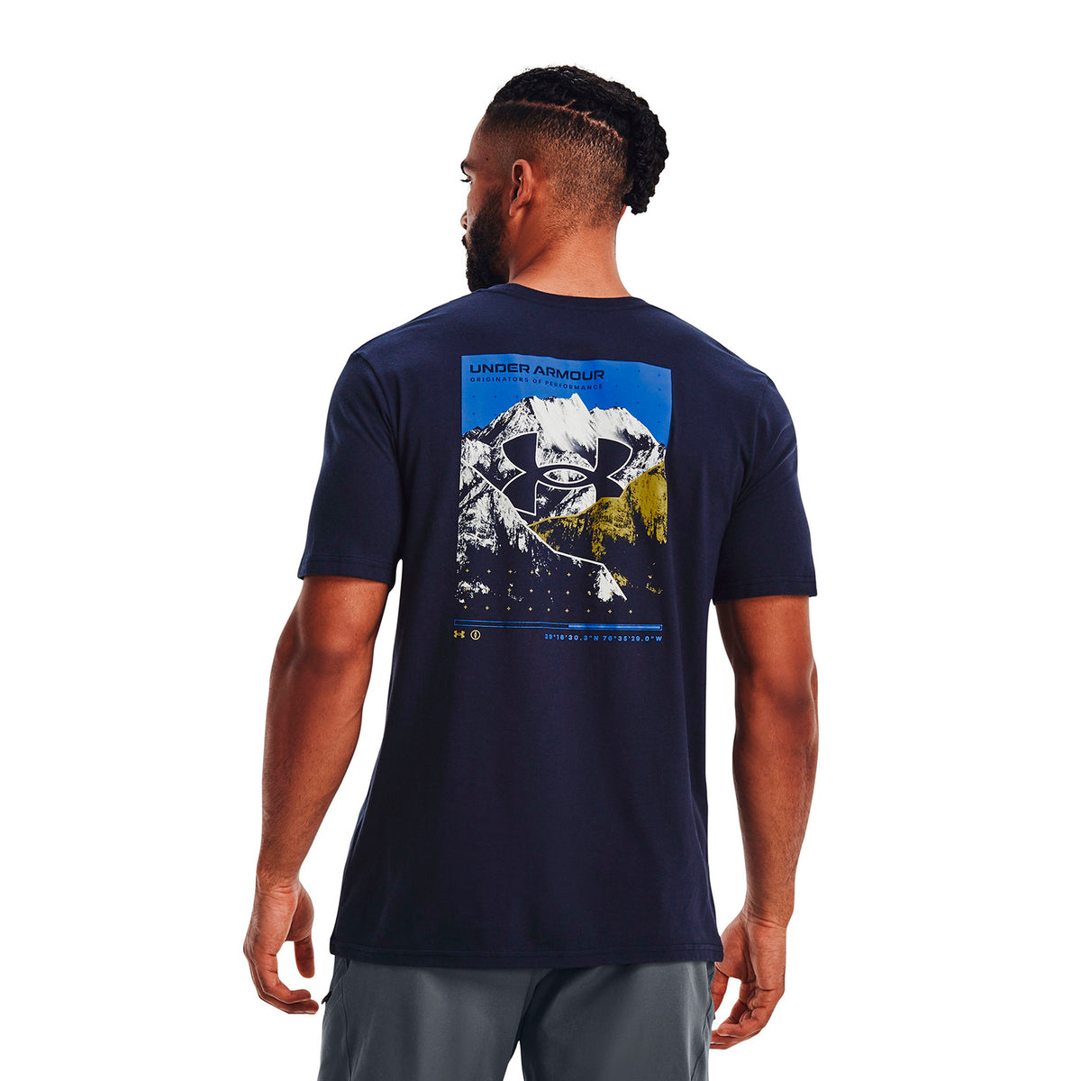 Polera UA Engineered Mountain SS para hombre