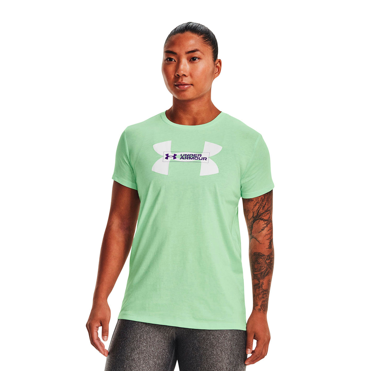 Polera UA Layered Logo para mujer