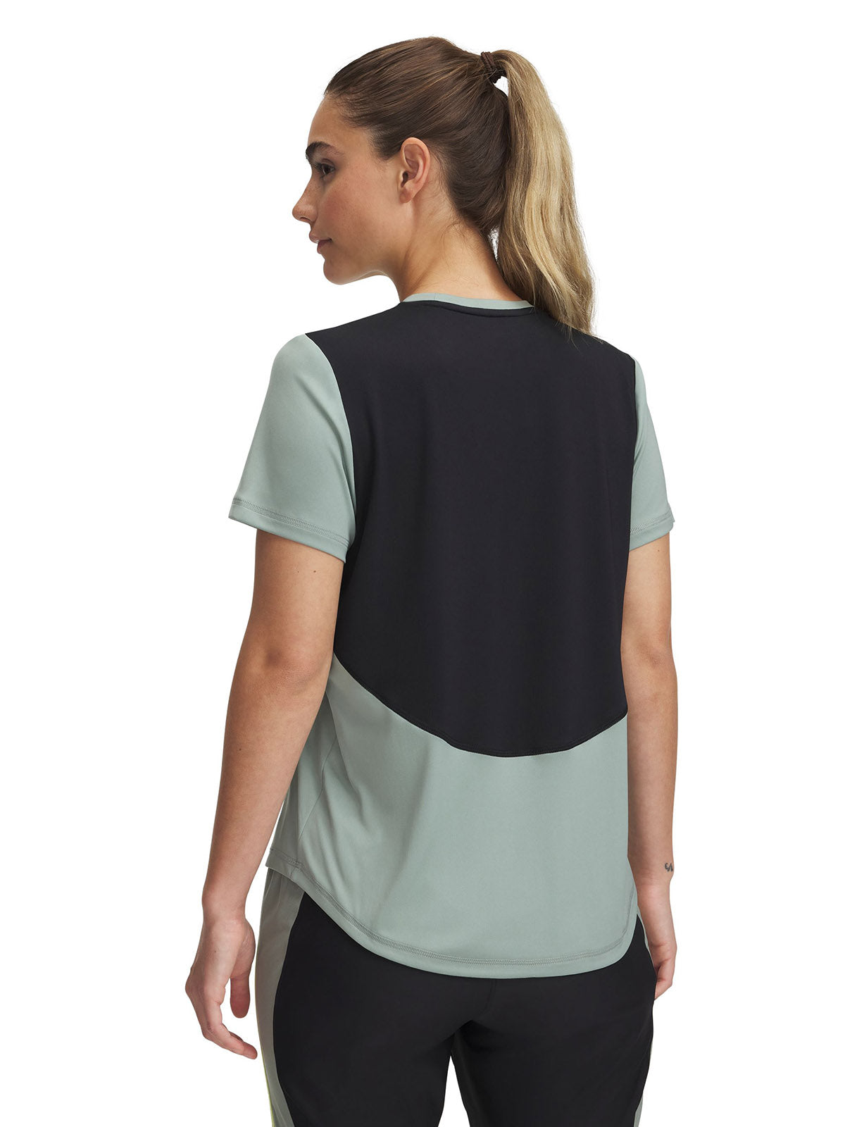 Polera manga corta Under Armour challenger pro verde para mujer