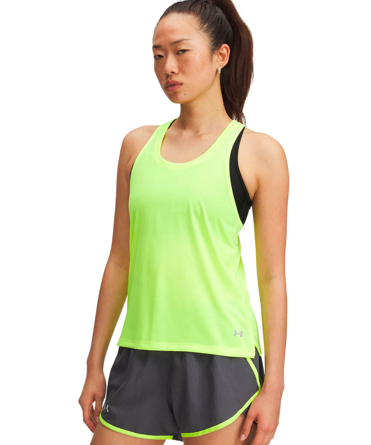Polera sin mangas Running para mujer Launch amarillo Under Armour.