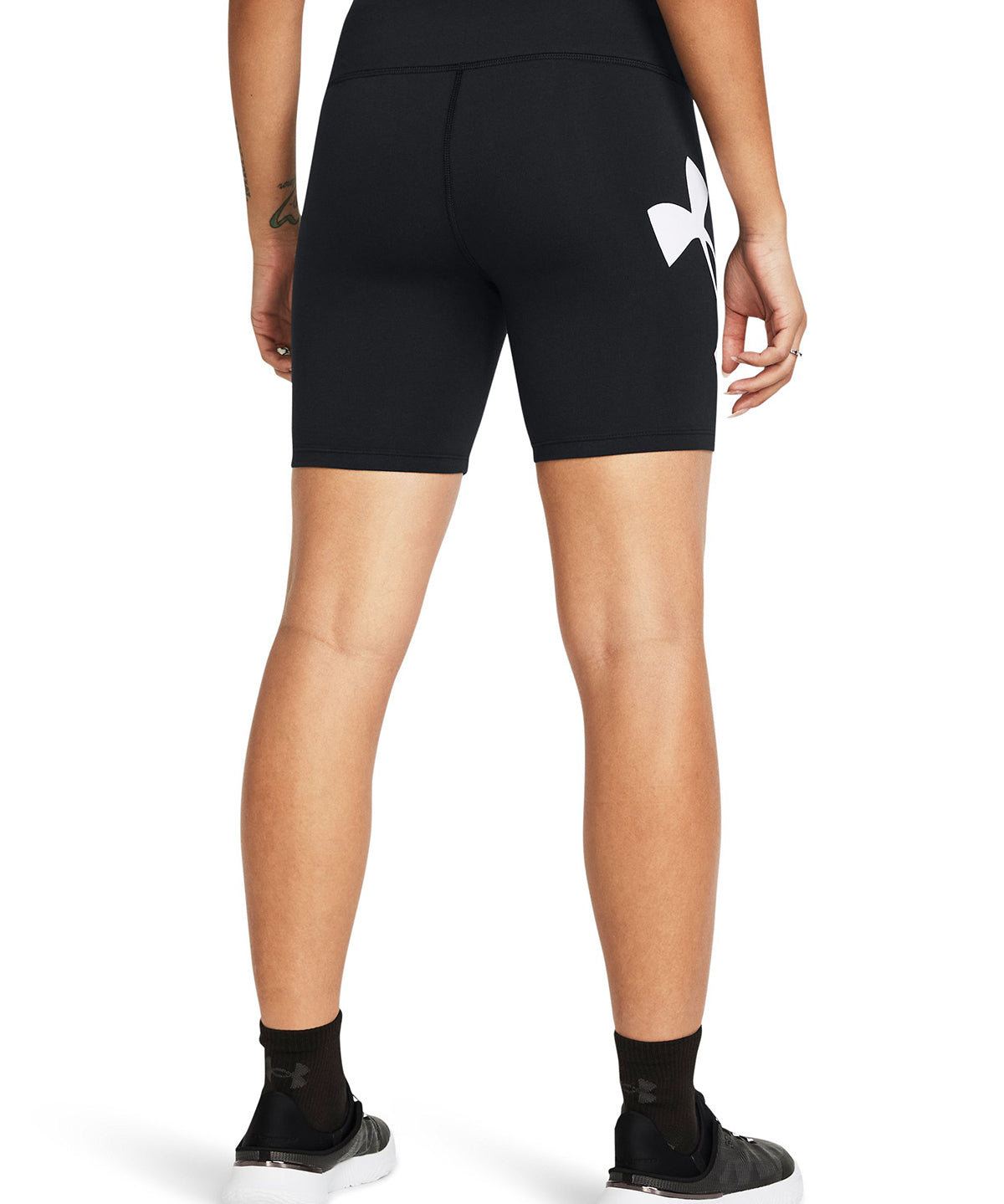 Shorts UA Campus de 7" para mujer
