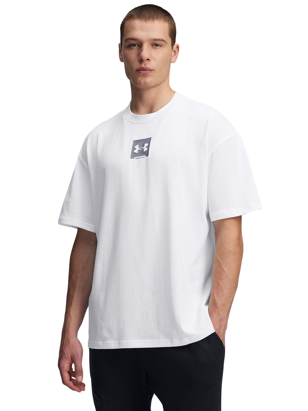 Polera manga corta Under Armour oversized box blanco para hombre