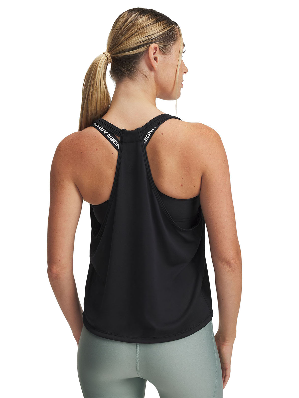 Polera sin mangas Under Armour tech swing negro para mujer