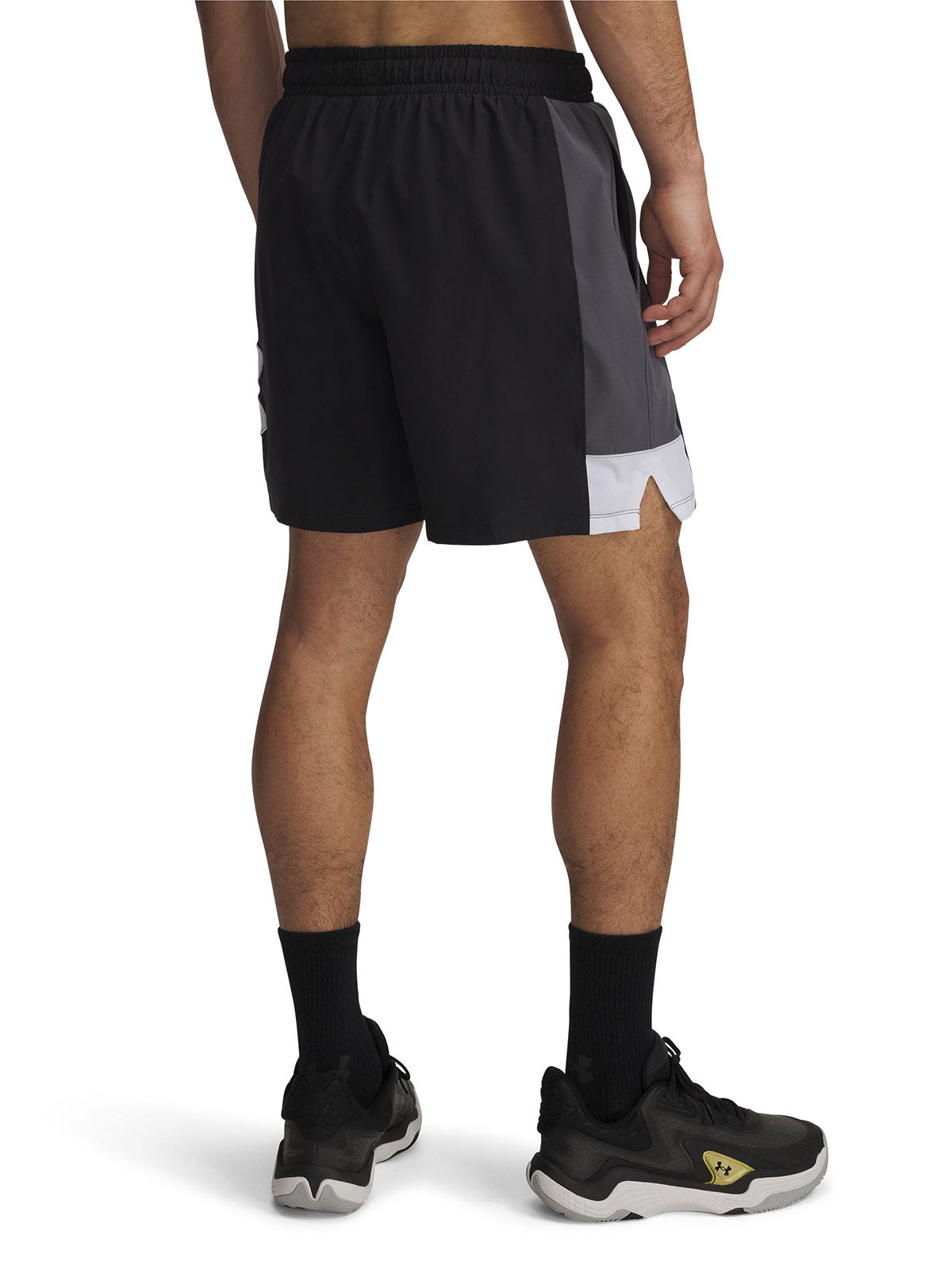 Shorts UA Zone 7" Woven negro para hombre