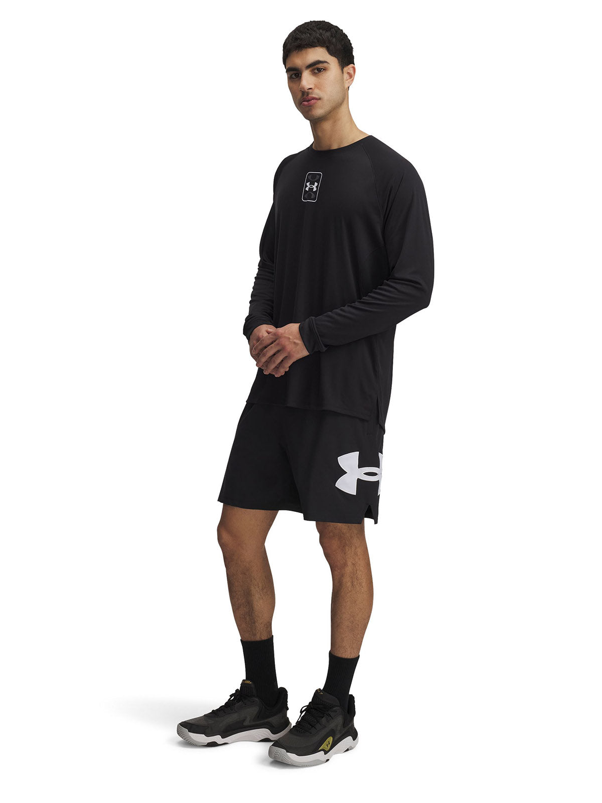 Shorts UA Zone 7" Woven negro para hombre
