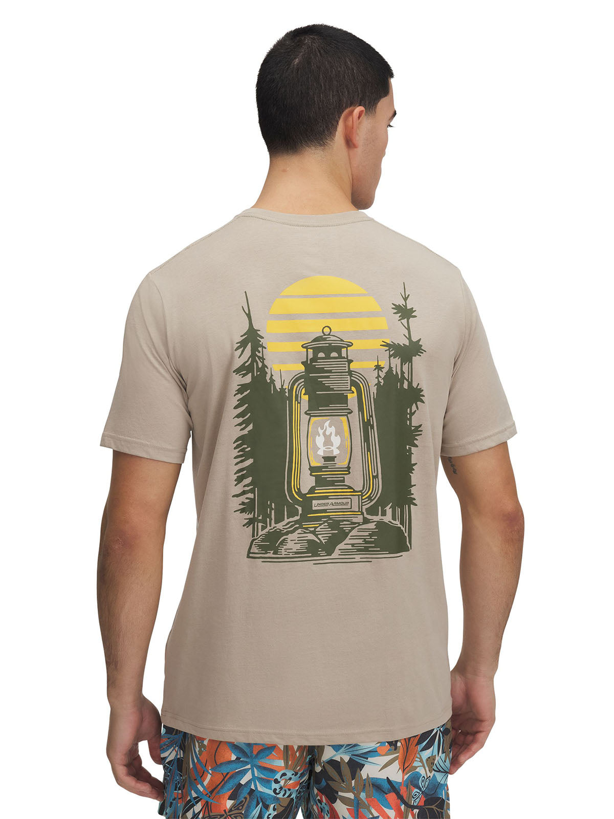 Polera manga corta Under Armour outdoor fuel café para hombre