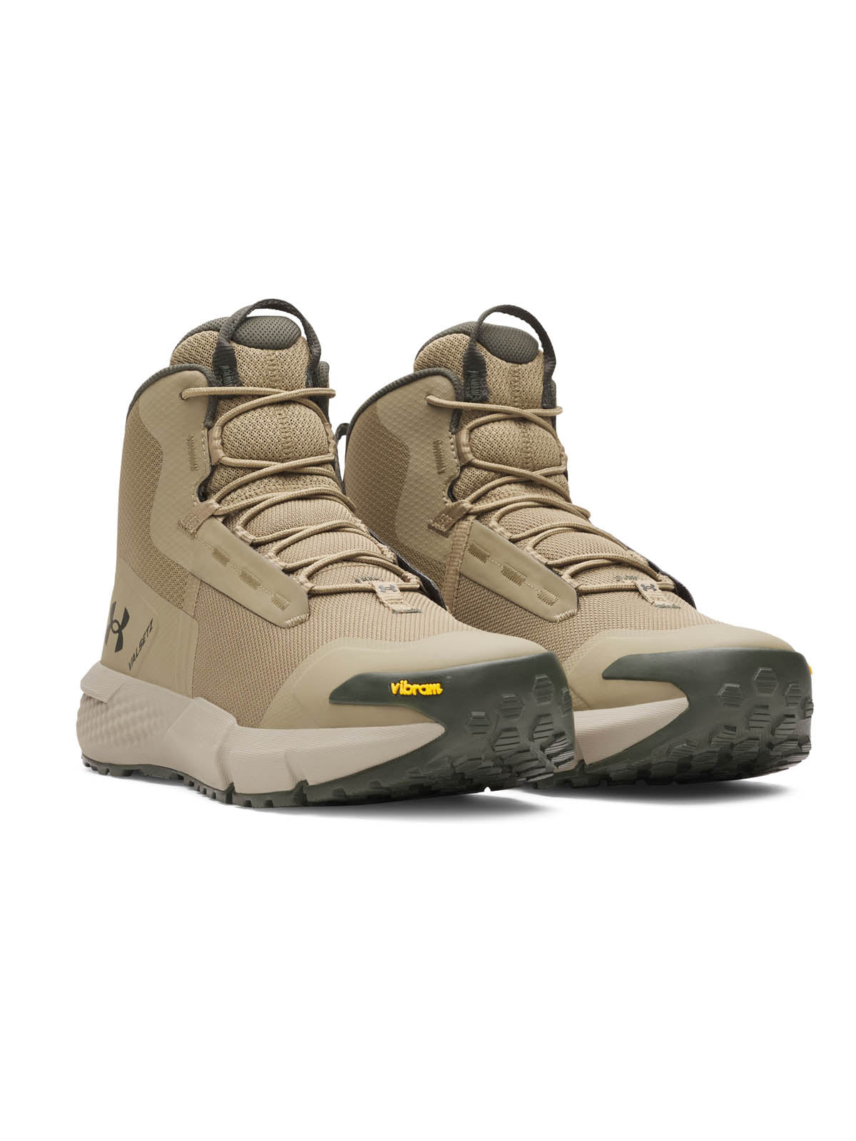 Bota Outdoor Hombre Charged Valsetz Mid café Under Armour