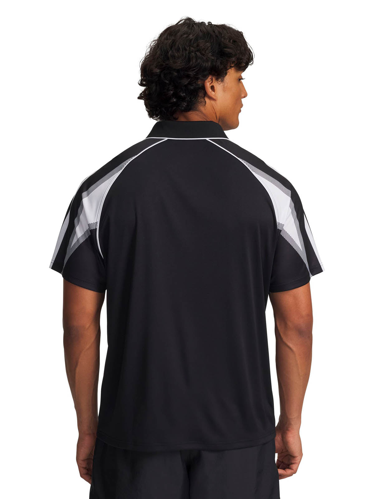 Polera manga corta Football para Hombre M 96 Terrace Negro Under Armour
